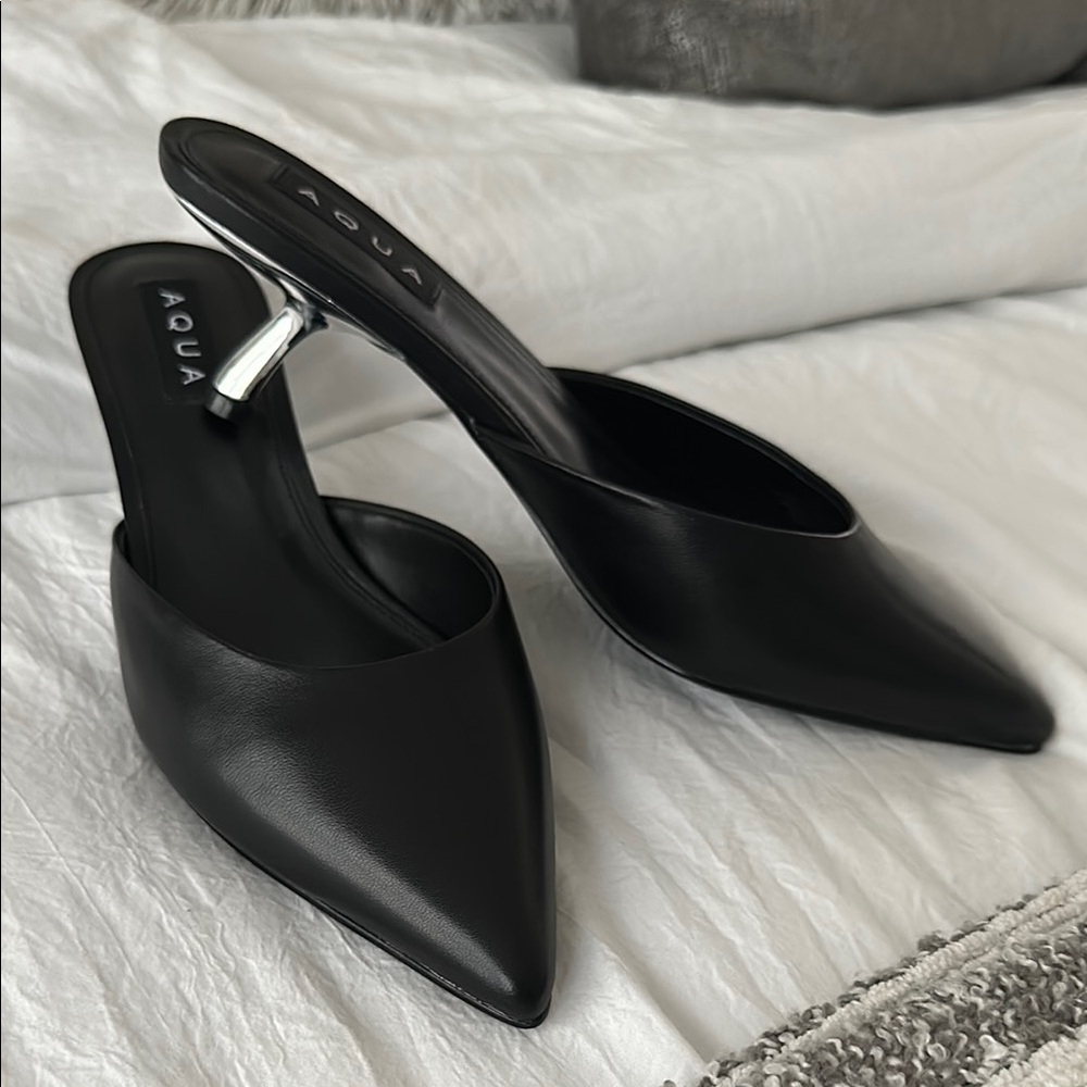 Aqua Black Heels Sleek Minimalist Design